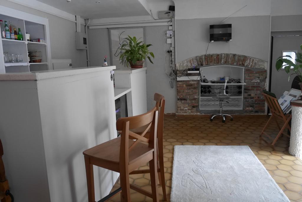 Auberge Le Rabelais Malay-le-Petit Exteriér fotografie