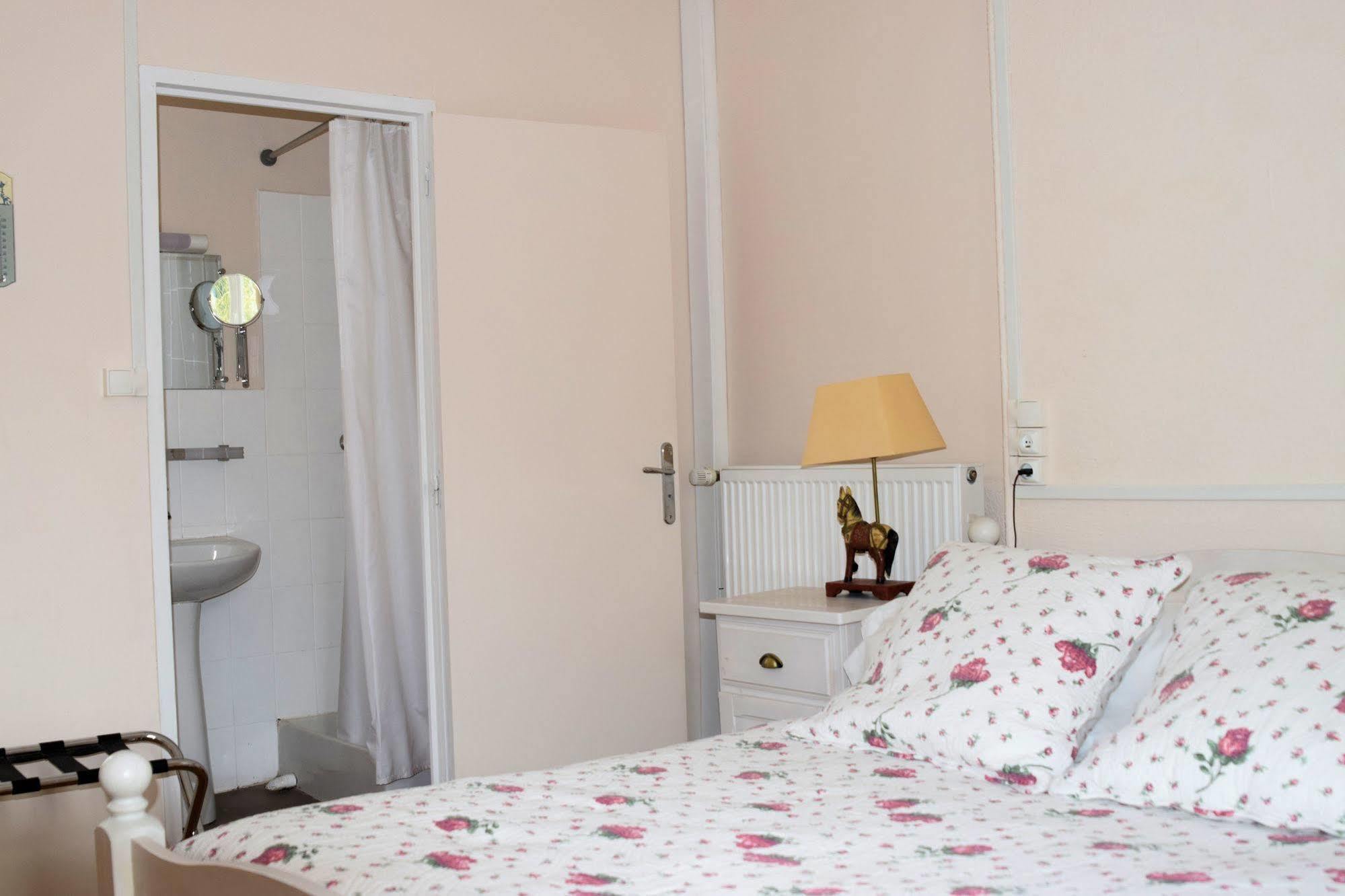Auberge Le Rabelais Malay-le-Petit Exteriér fotografie